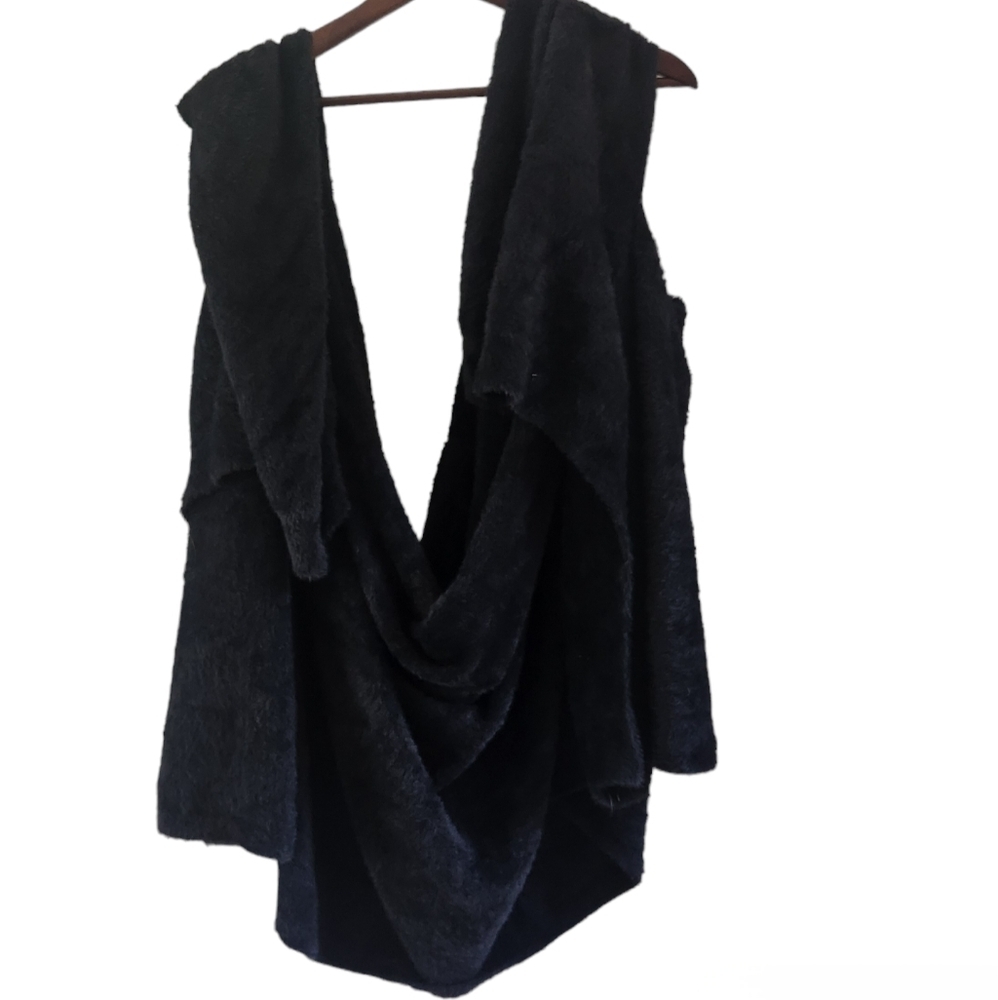 Aerie Black Faux Fur One Size Over Size Open Cardigan Hooded Pockets NEW NWT - Picture 1 of 5